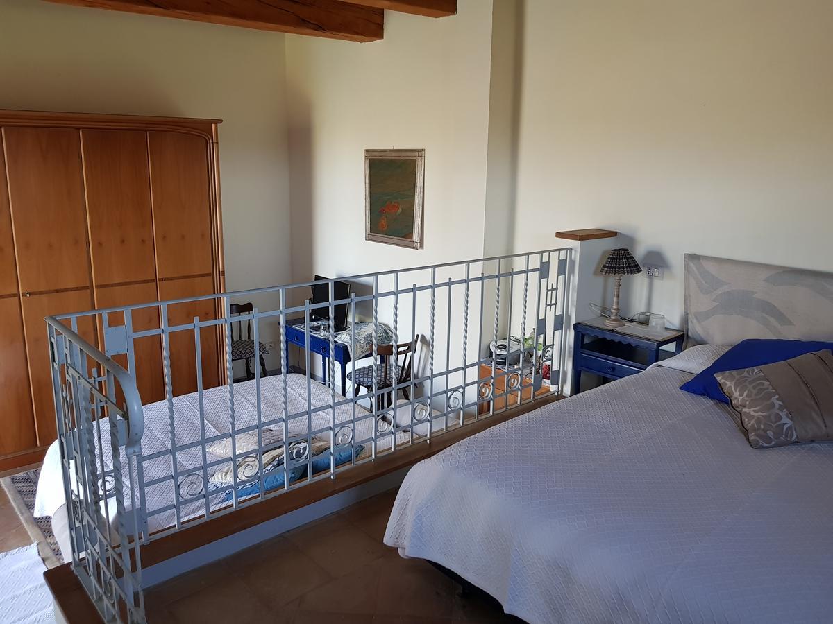Agriturismo Casa Montecucco Джункарико Экстерьер фото